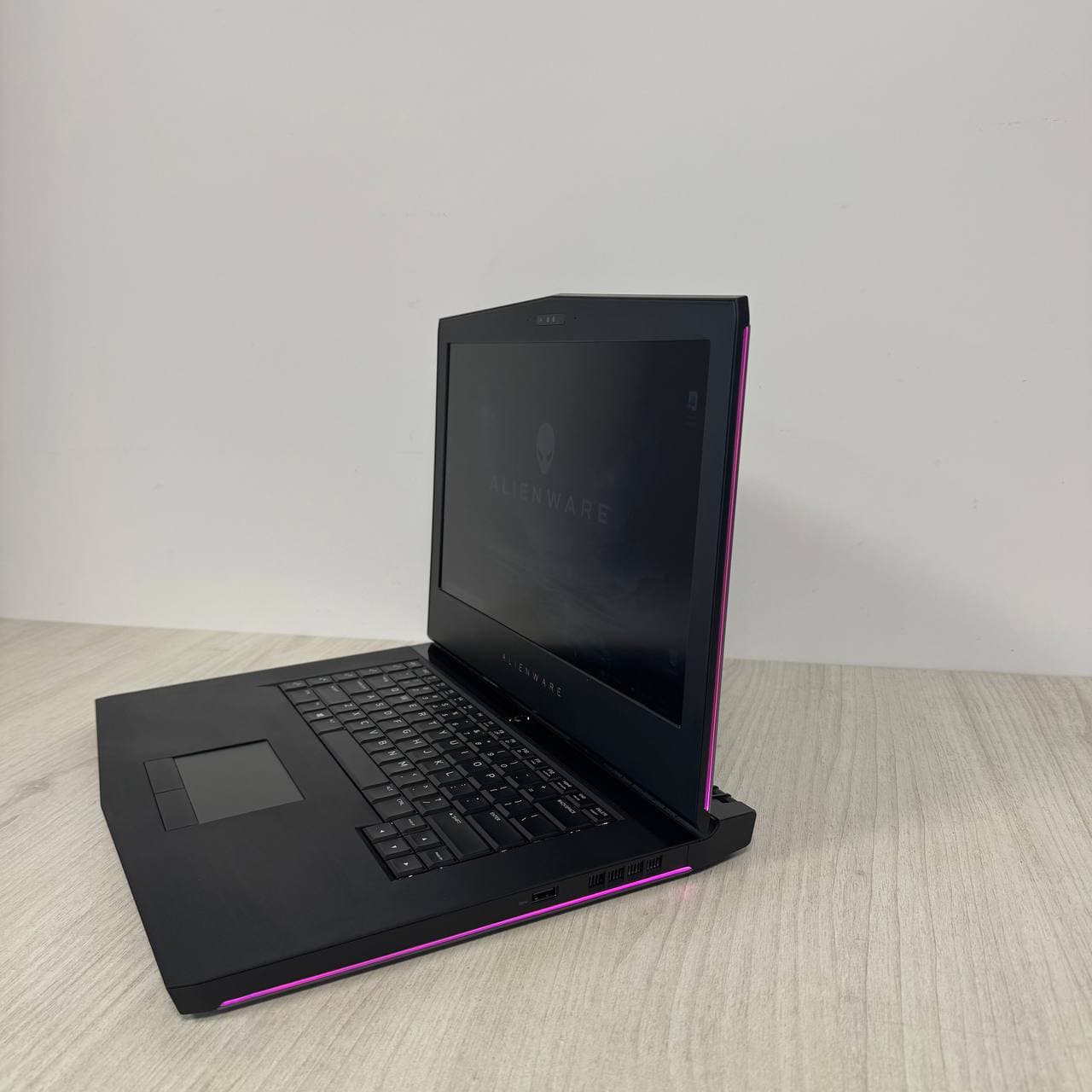 Dell Alienware 15 R3 - фото 4