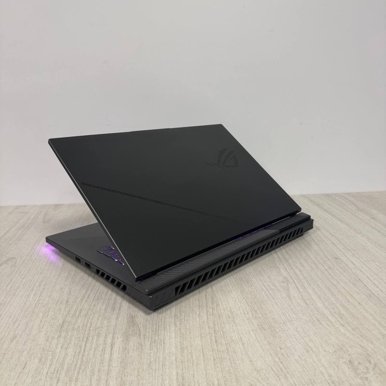 Asus ROG Strix G16 G614PP  Ryzen 9 7945HX - фото 5