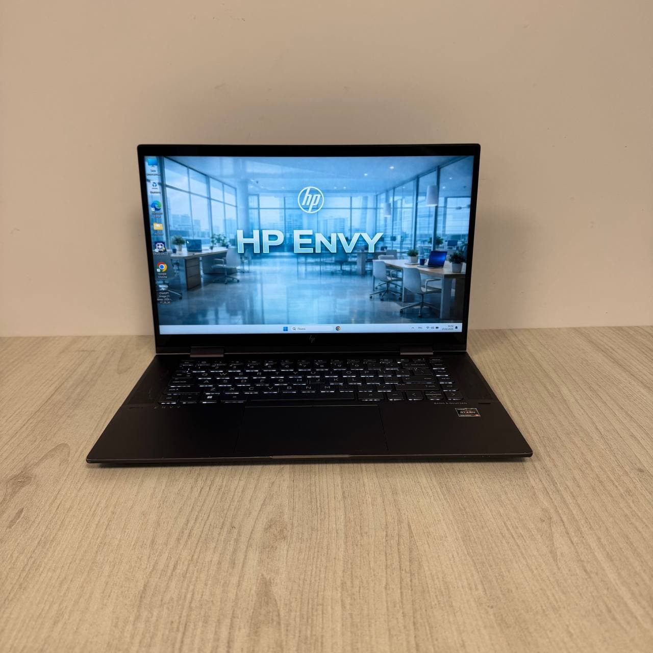 HP Envy 15-ey0013dx x360 Touch - фото 1