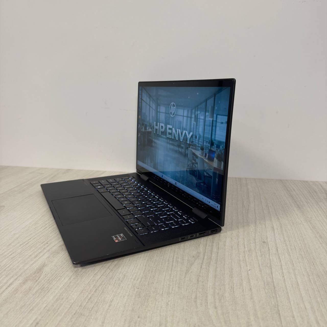 HP Envy 15-ey0013dx x360 Touch - фото 5