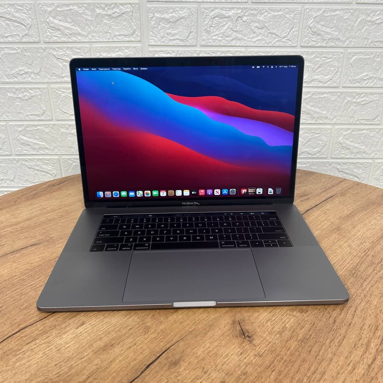 MacBook Pro 15 A1707 2017 229 циклів 15.4" 3K Core i7 2,8GHz 16/256