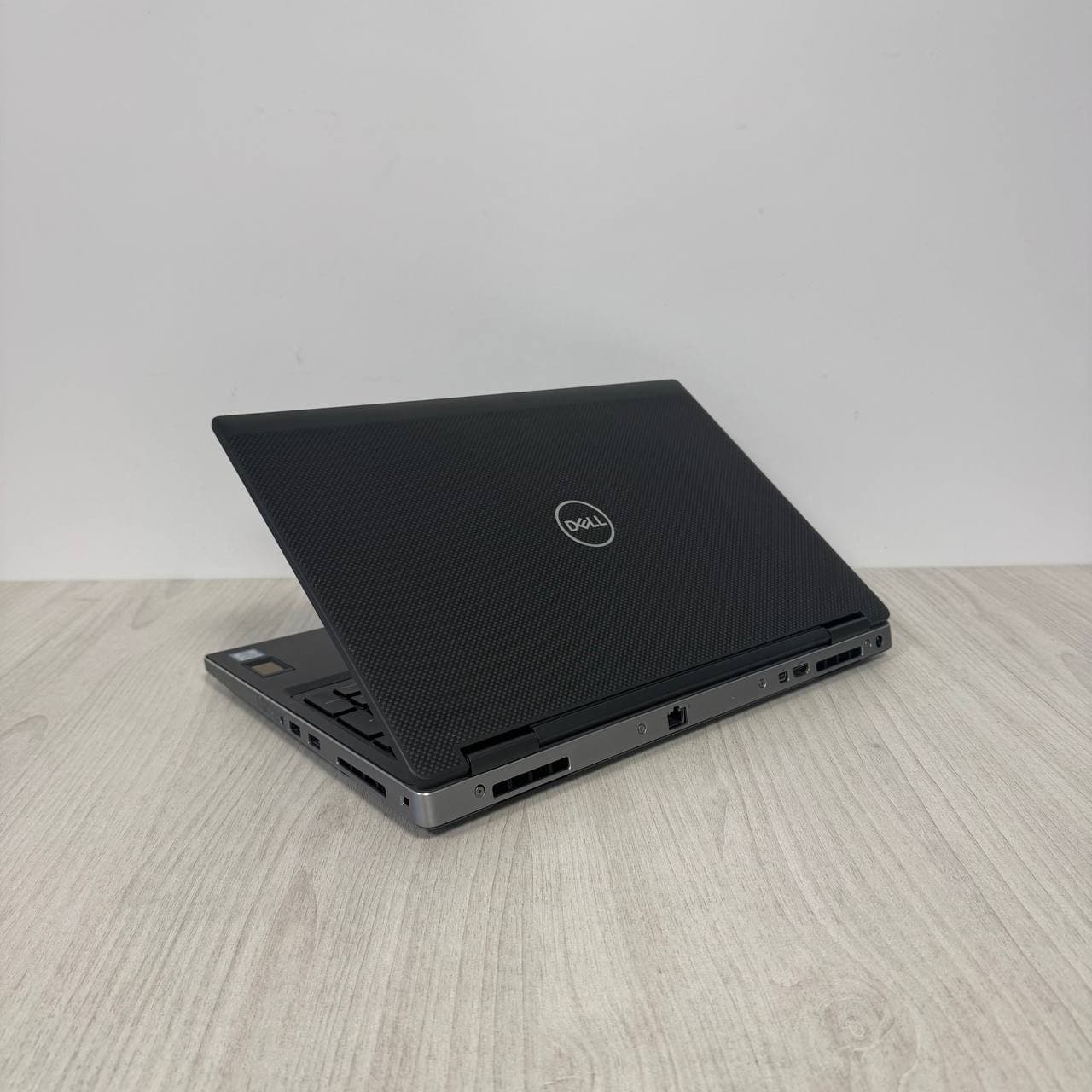 Dell Presicion 7540 T2000 SSD 256GB - фото 6