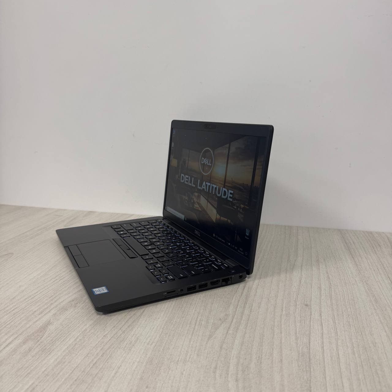 Dell Latitude 5400 Intel UHD - фото 5