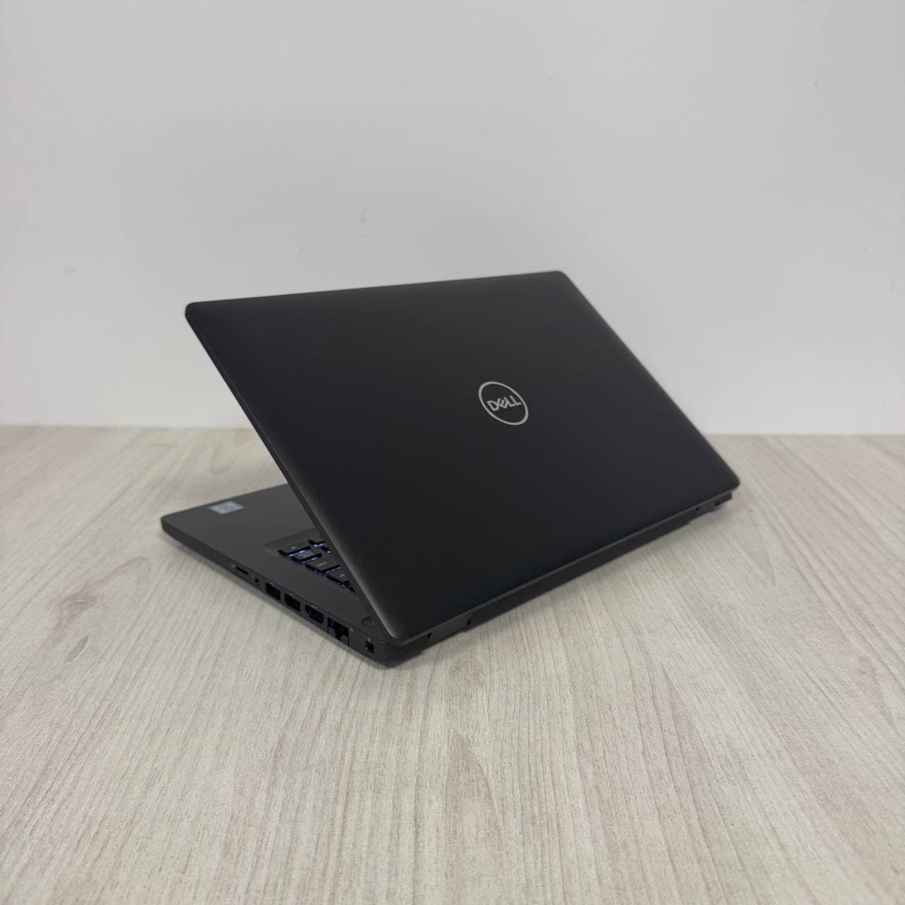 Dell Latitude 5400 Intel UHD - фото 6