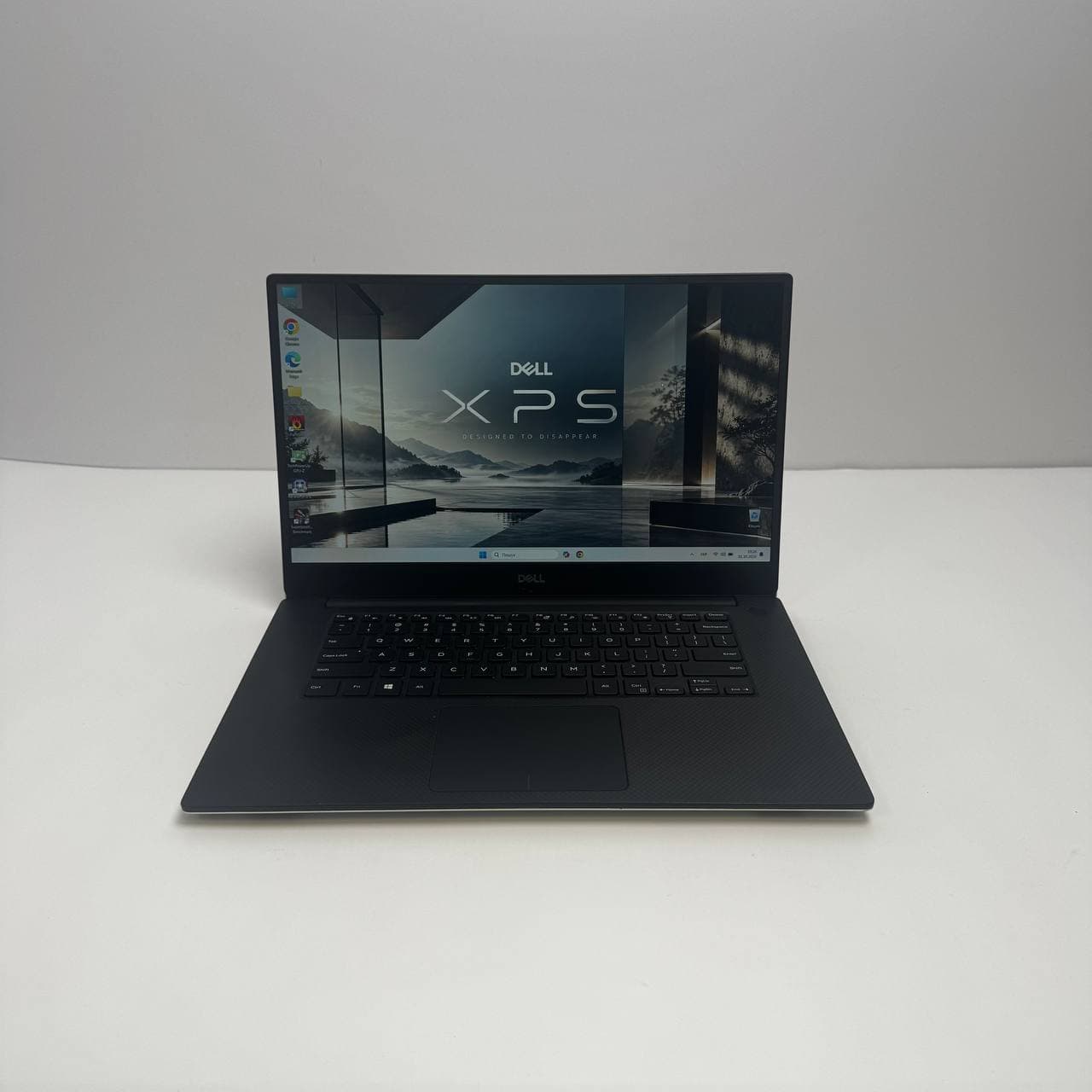 Dell XPS 9570 15.6" FHD Core i7-8750H 8/256 GTX 1050 Ti 4GB