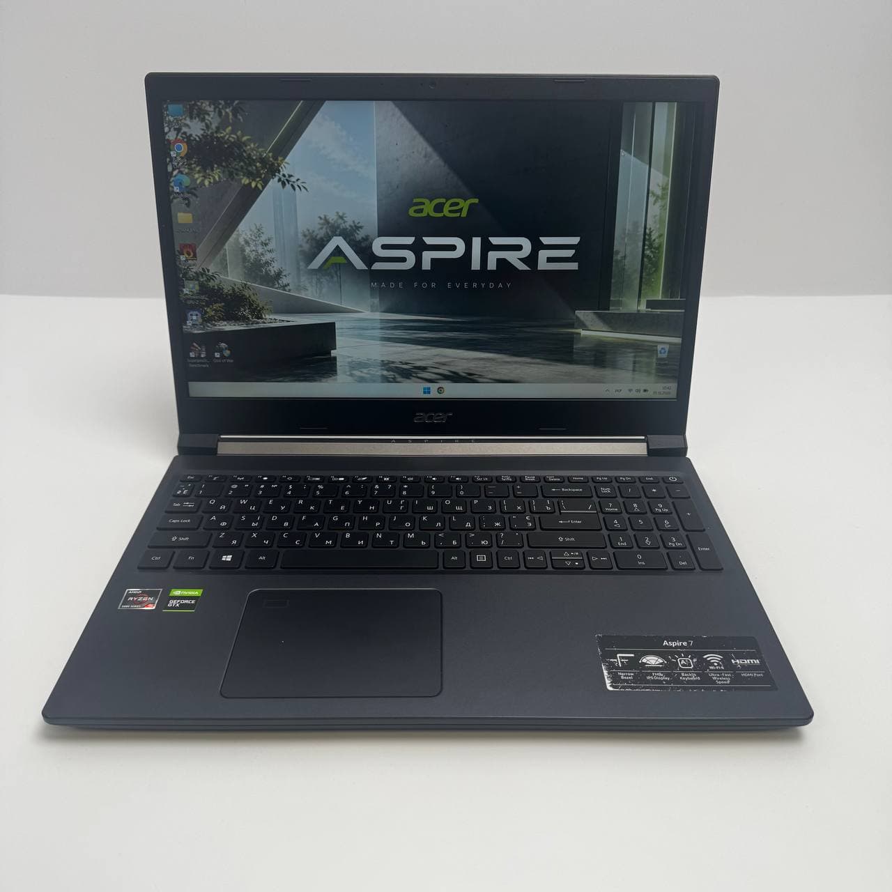 Acer Aspire A715-42G 15.6" FHD 144Hz Ryzen 5 5500U 16/512 GTX 1650 4GB