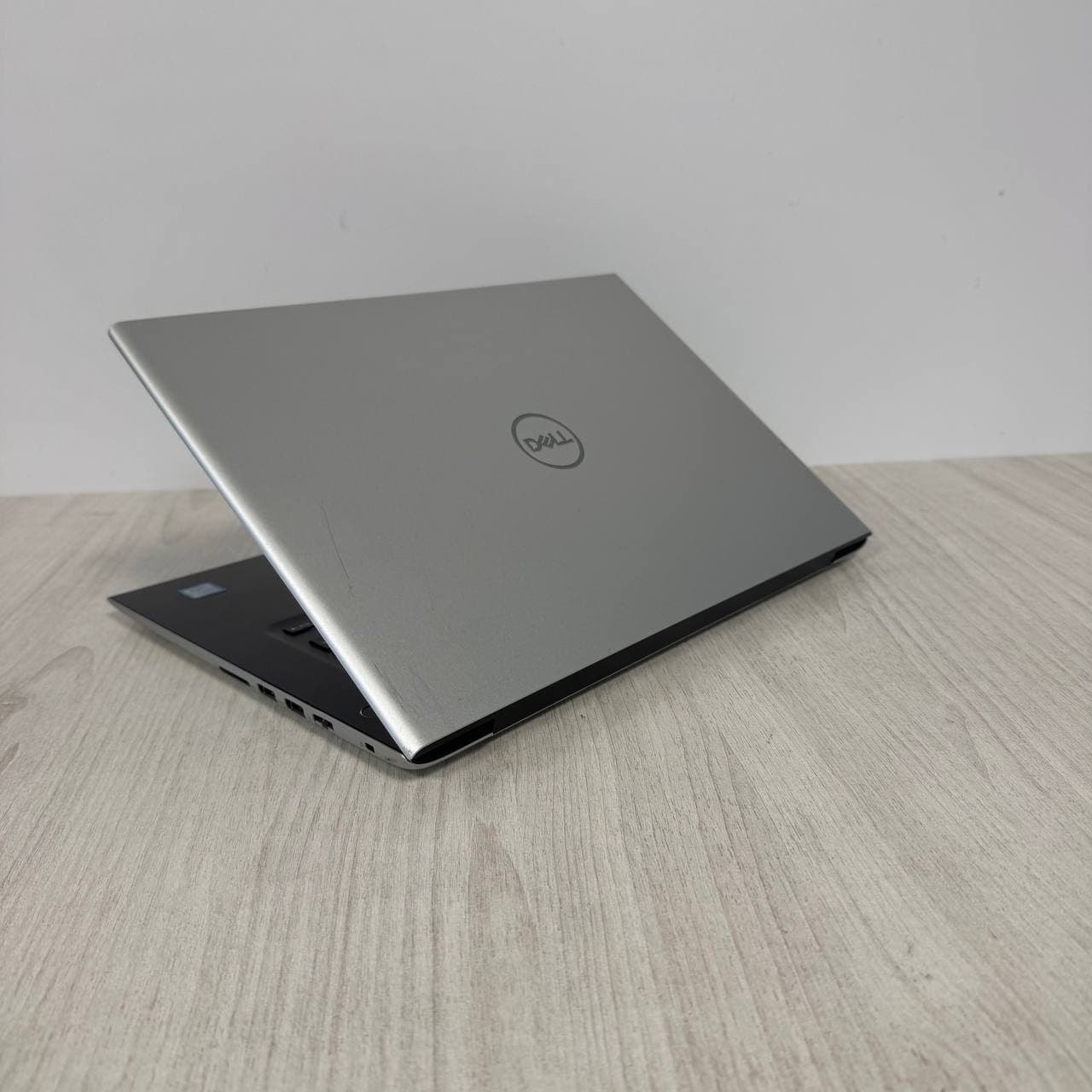 Dell Vostro 5471 - фото 6