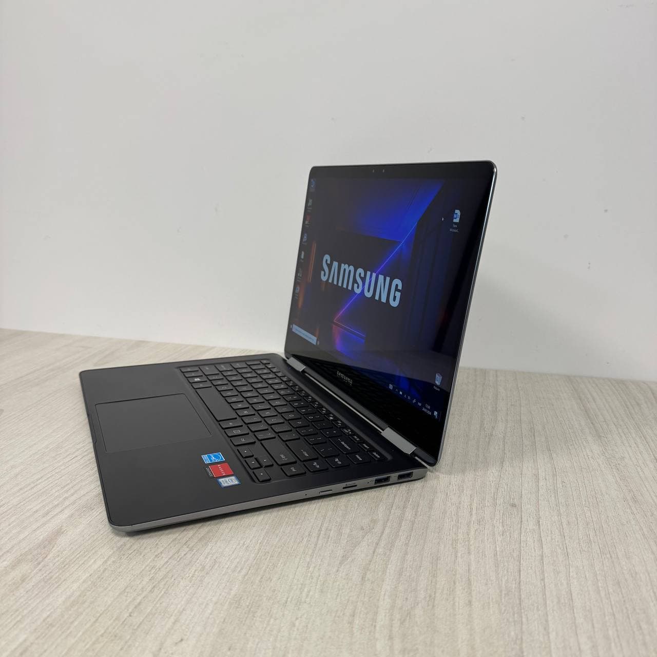 Samsung NP940X5N-X02US x360 Touch - фото 5