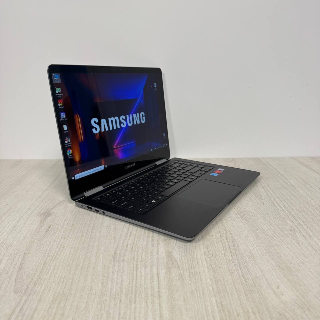 Samsung NP940X5N-X02US x360 Touch - фото 4