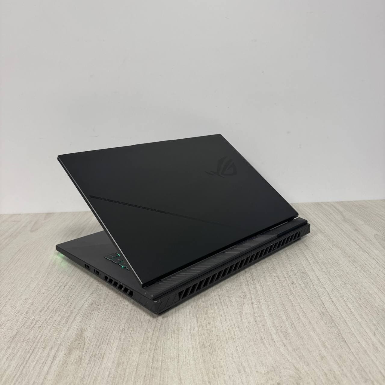 Asus ROG Strix G16 G614PP Ryzen 9 8940HX - фото 4