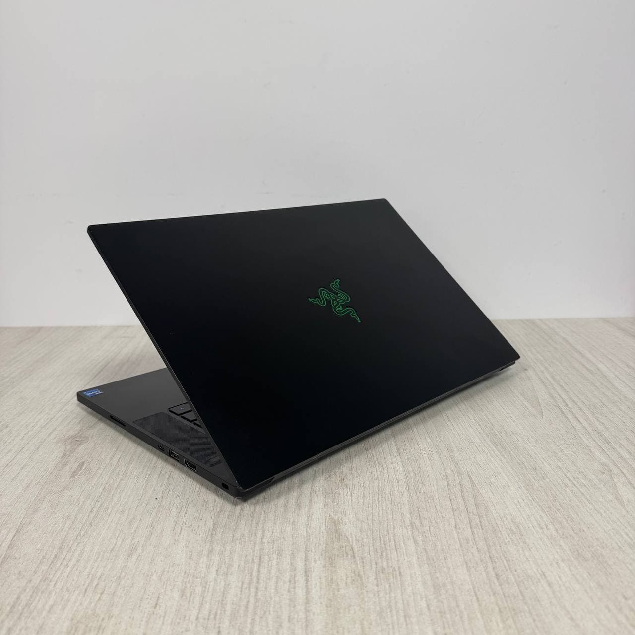 Razer Blade 15 RZ09-0409  FHD 360Hz - фото 4