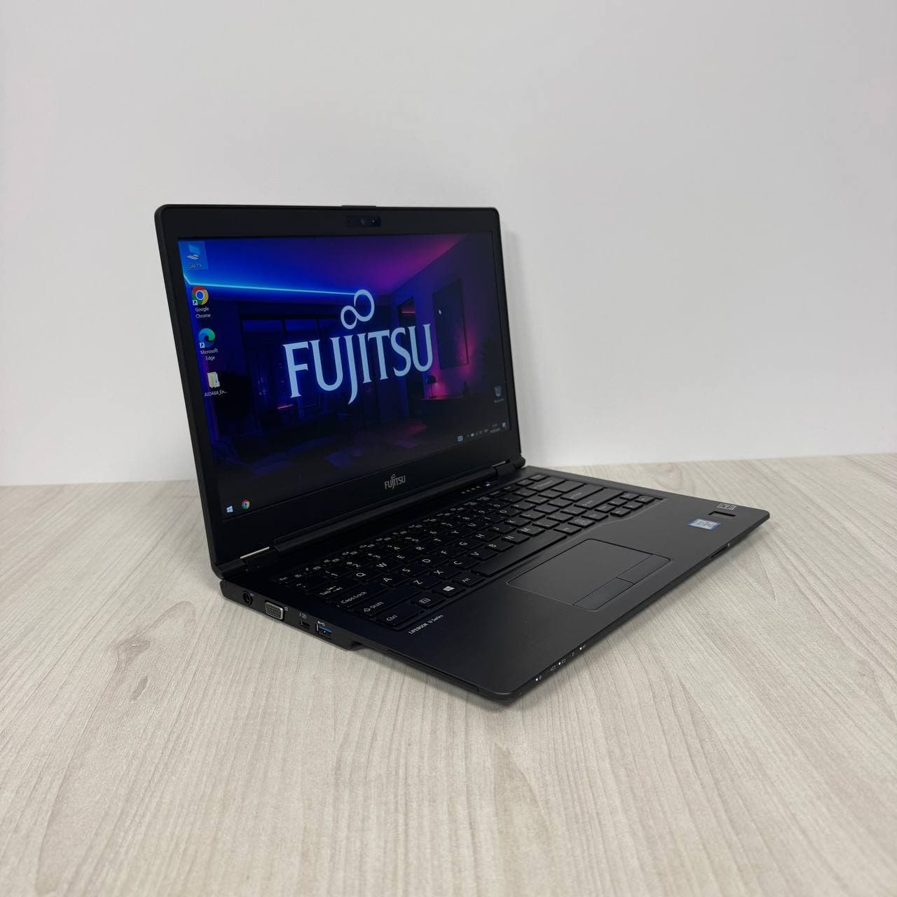 Fujitsu LifeBook U749 - фото 5