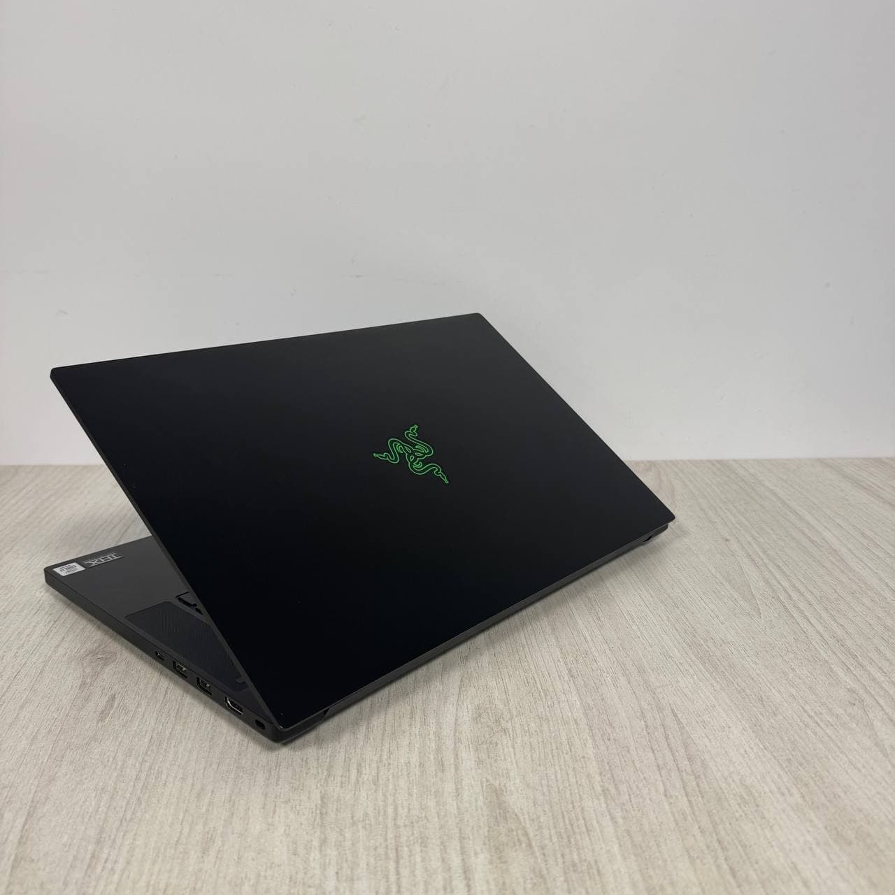 Razer Blade 15 RZ09-0369 box - фото 4