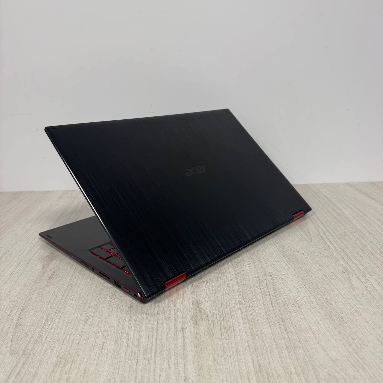 Acer Nitro 5 Spin NP515-51 x360 Touch - фото 5