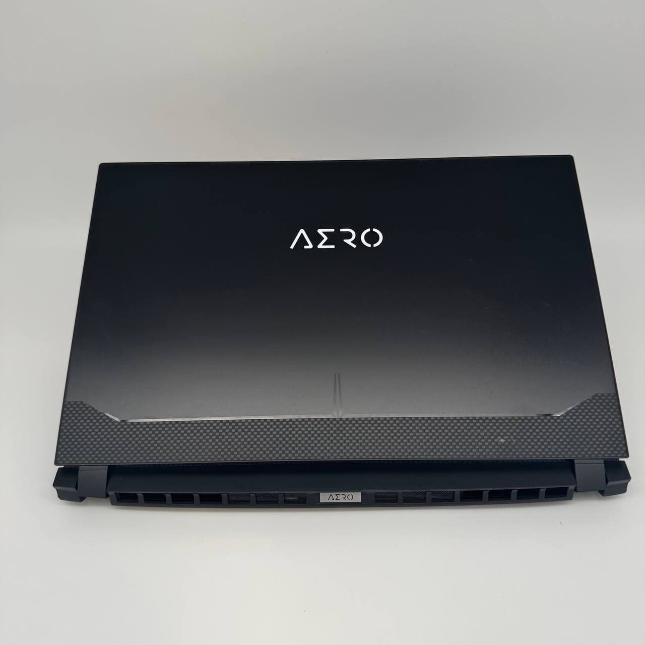 Gigabyte Aero 15 OLED YD 4K OLED 15.6" Core i7-11800H 16/512 RTX 3080 8GB - фото 6