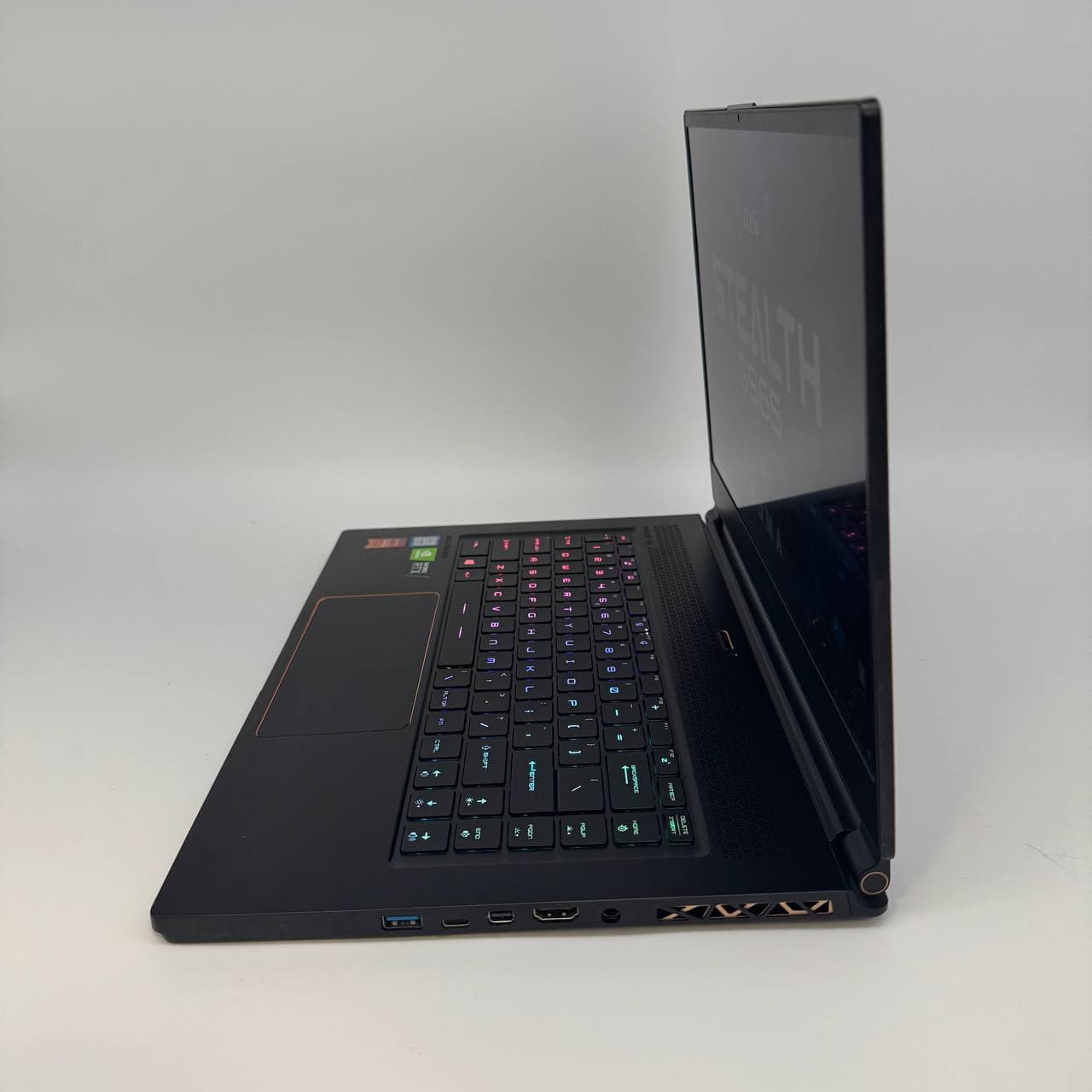 MSI GS65 Stealth 8SF 15.6" 144Hz Core i7-8750H 16/1024 RTX 2070 8GB - фото 3