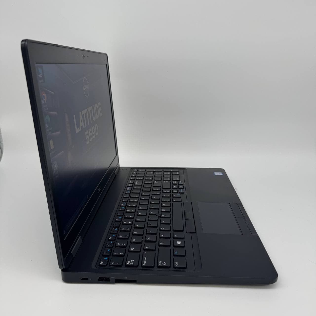 Dell Latitude 5590 HD 7300U 15.6" Core i5-7300U 8/128 - фото 3