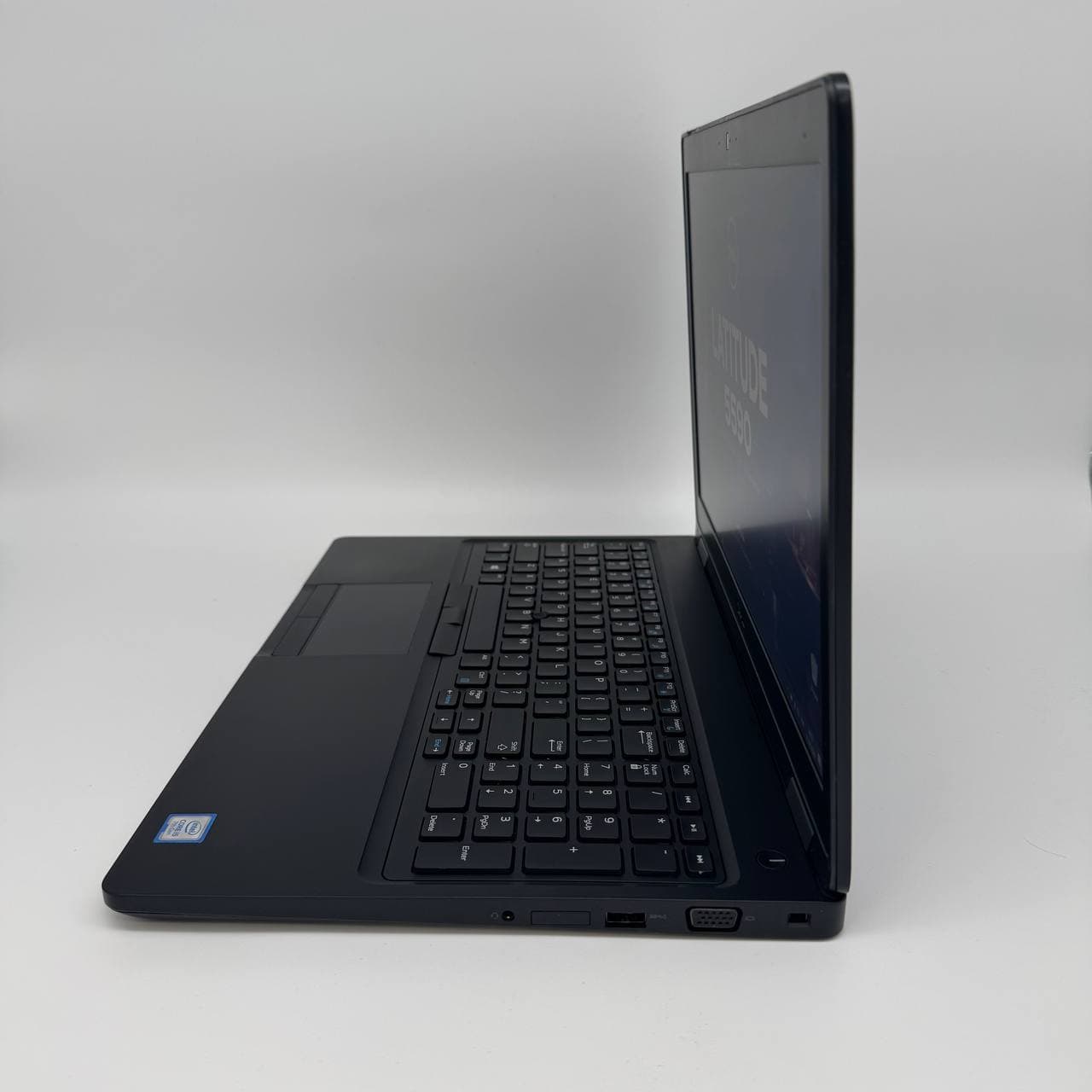Dell Latitude 5590 HD 7300U 15.6" Core i5-7300U 8/128 - фото 6