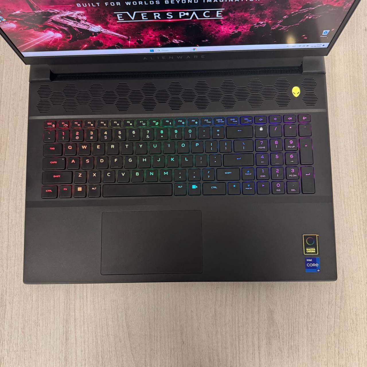 Dell Alienware m18 R1 18.0" 480Hz Core i9-13980HX 64/2 RTX 4090 16GB - фото 4