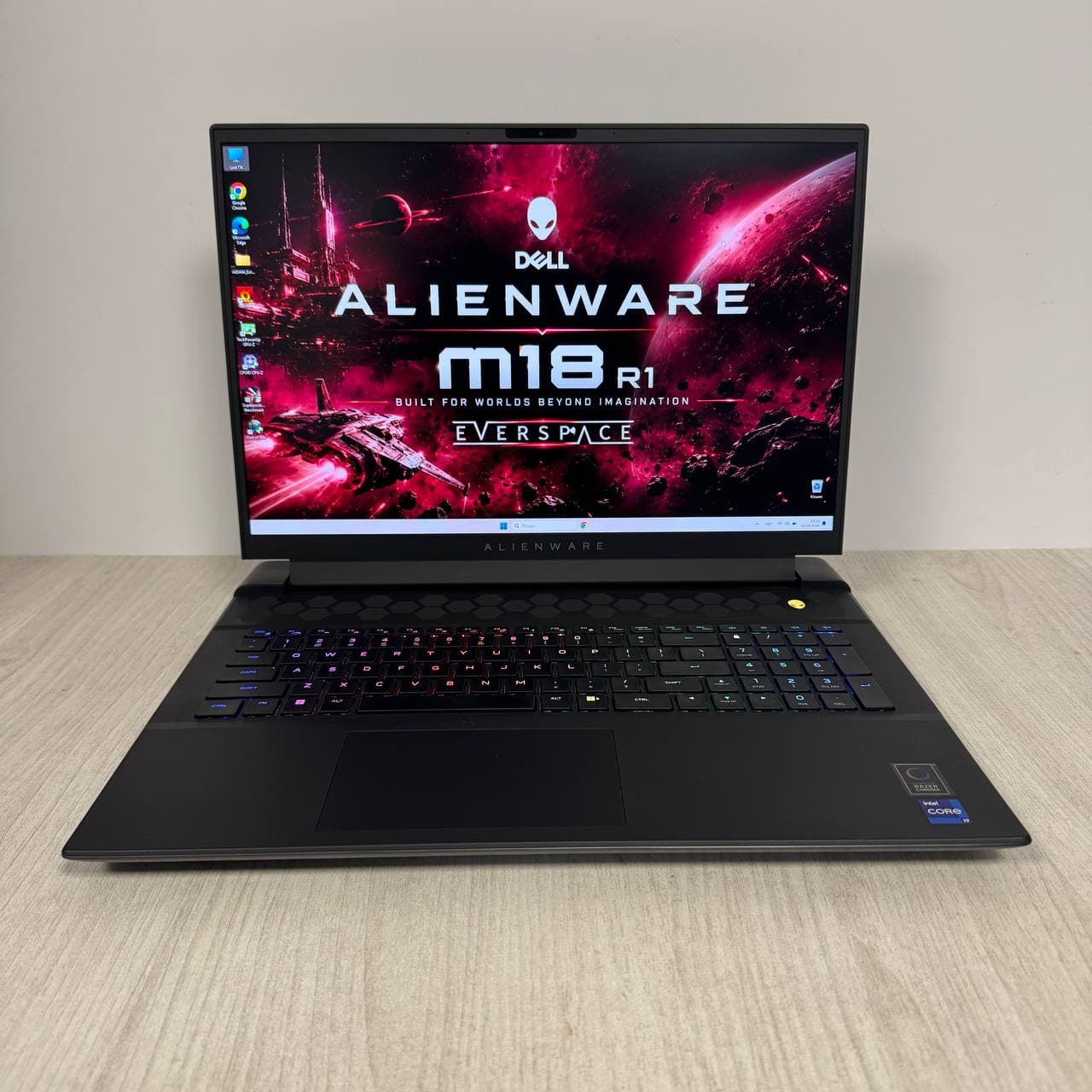 Dell Alienware m18 R1 18.0" 480Hz Core i9-13980HX 64/2 RTX 4090 16GB