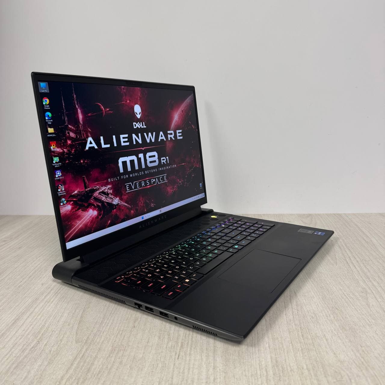 Dell Alienware m18 R1 18.0" 480Hz Core i9-13980HX 64/2 RTX 4090 16GB - фото 2