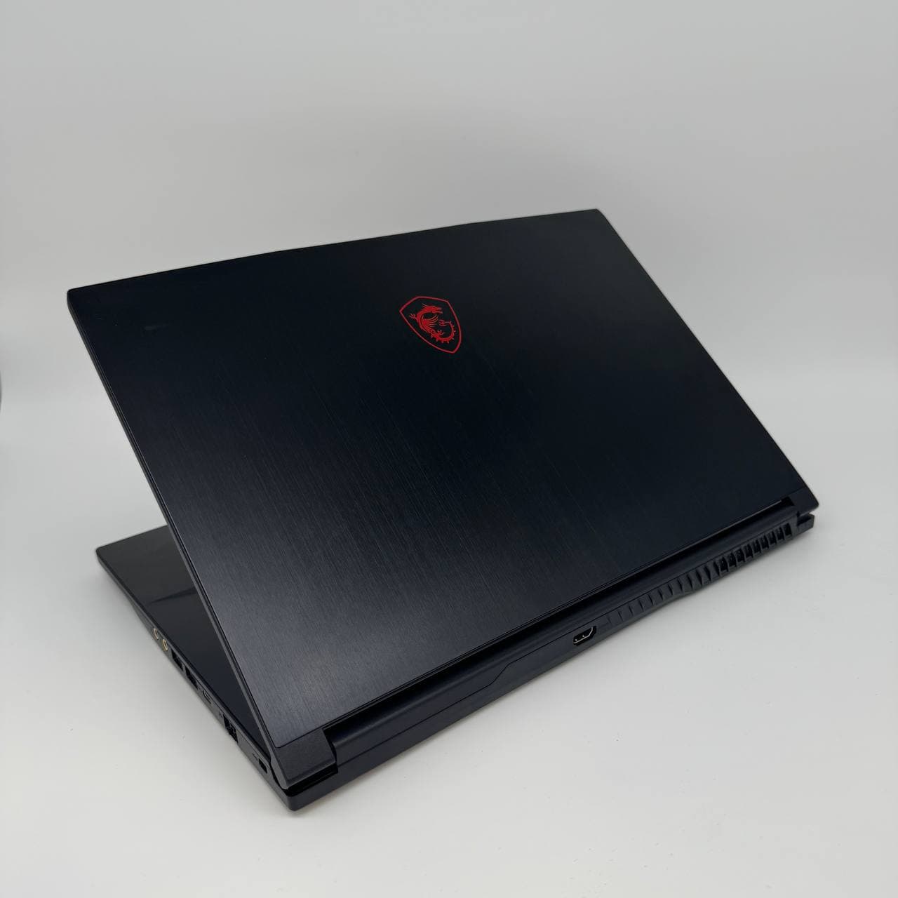 MSI Thin GF63 12UC 15.6" 144Hz i5-12450H 16/512 RTX 3050 4GB - фото 4