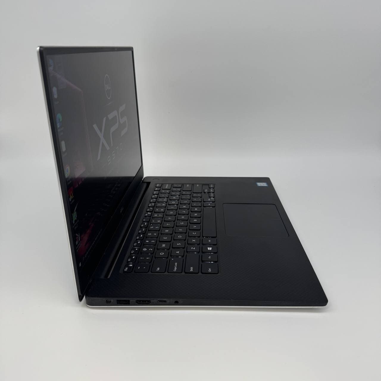 Dell XPS 9570 15.6" Core i7-8750H 8/256 GTX 1050 Ti 4GB - фото 4