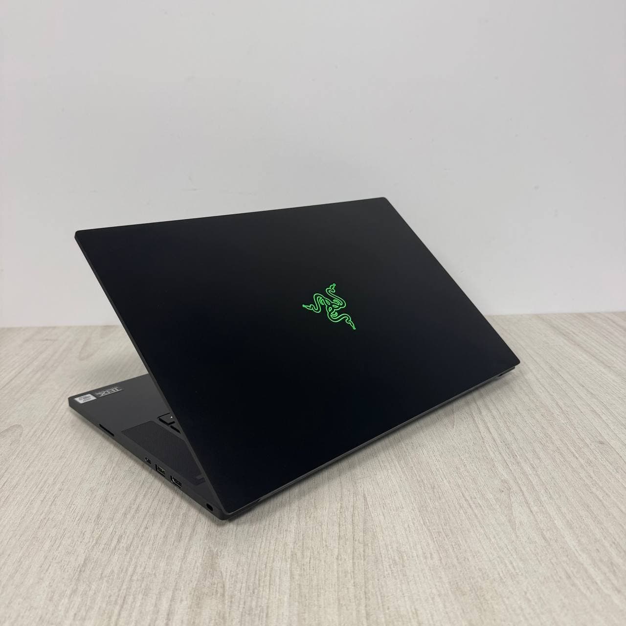 Razer Blade 15 RZ09-0367 15.6" 300Hz Core i7-10875H 16/512 RTX 3080 8GB - фото 4
