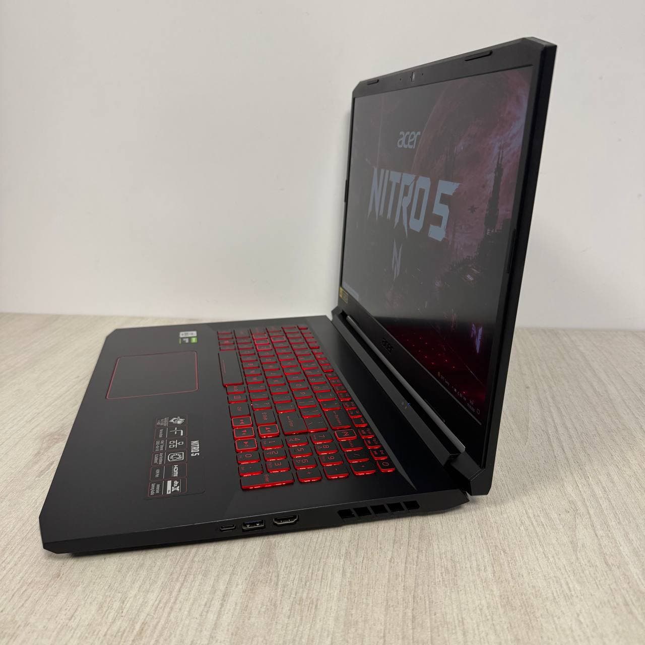Acer Nitro 5 AN517-52 17.3" Core i5-10300H 8/256 GTX 1650 Ti 4GB - фото 3
