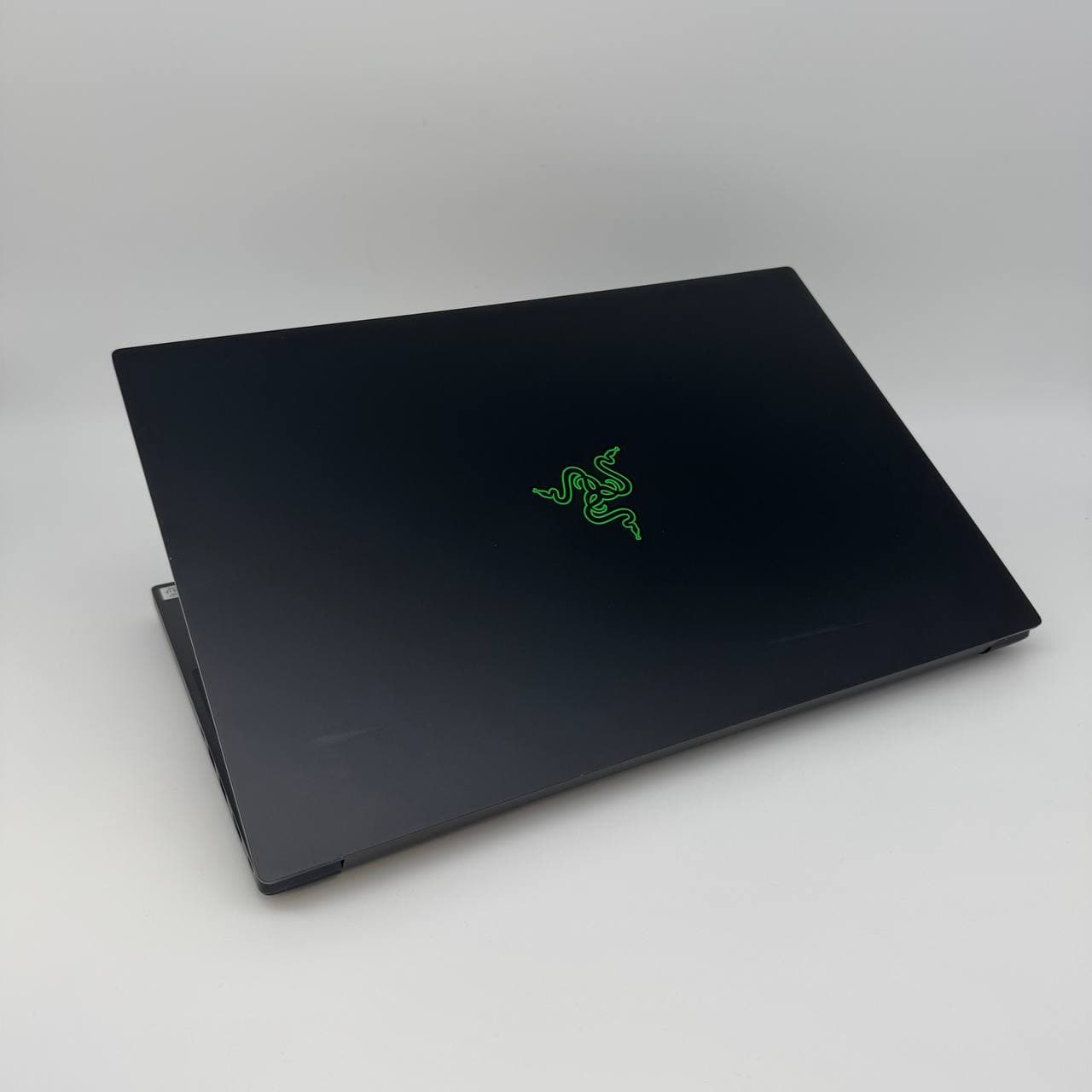 Razer Blade 15 RZ09-0328 15.6" 144Hz Core i7-10750H 16/512 RTX 2070 8GB - фото 5