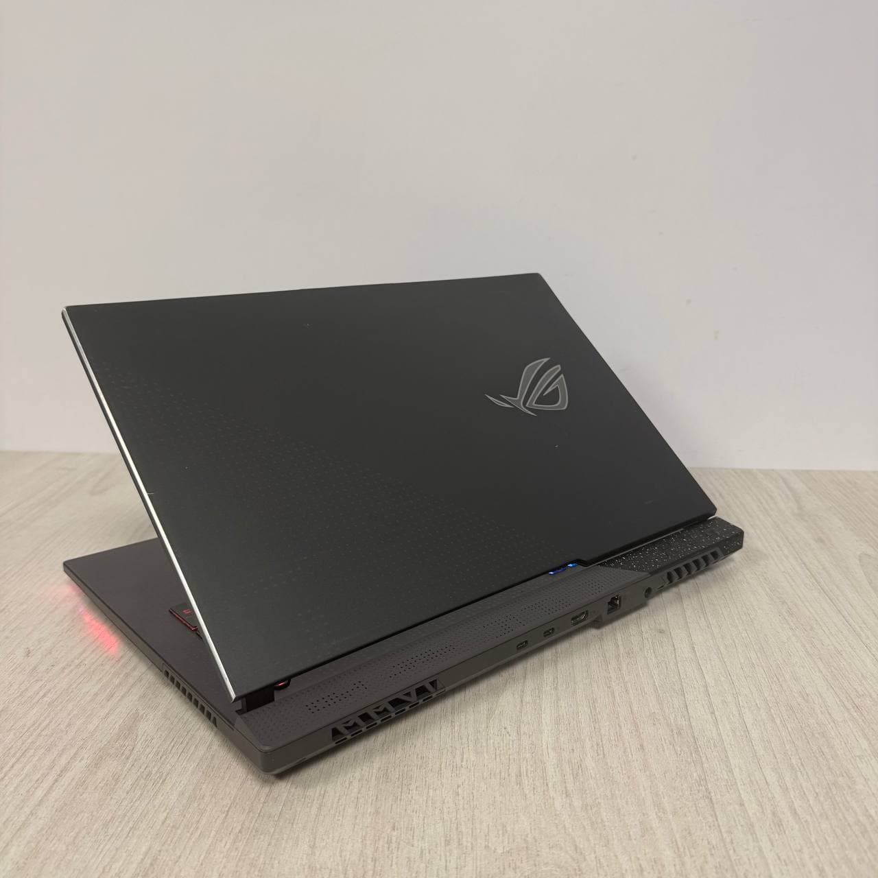 Asus ROG Strix G17 G713PV 17.3" 144Hz Ryzen 9 7845HX 16/512 RTX 4060 8GB - фото 4