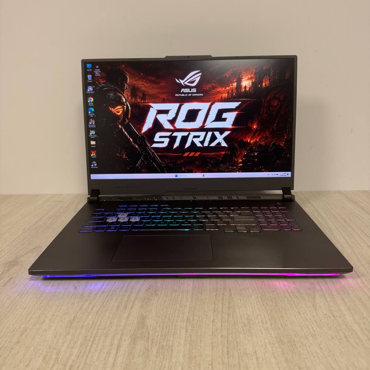 Asus ROG Strix G17 G713PV 17.3" 144Hz Ryzen 9 7845HX 16/512 RTX 4060 8GB - фото 1
