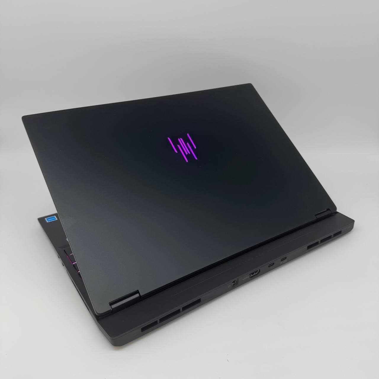 Acer Predator Helios Neo 16S AI PHN16S-71 16.0" 240Hz Core Ultra 9 275HX 16/1 RTX 5070 Ti 12GB - фото 5
