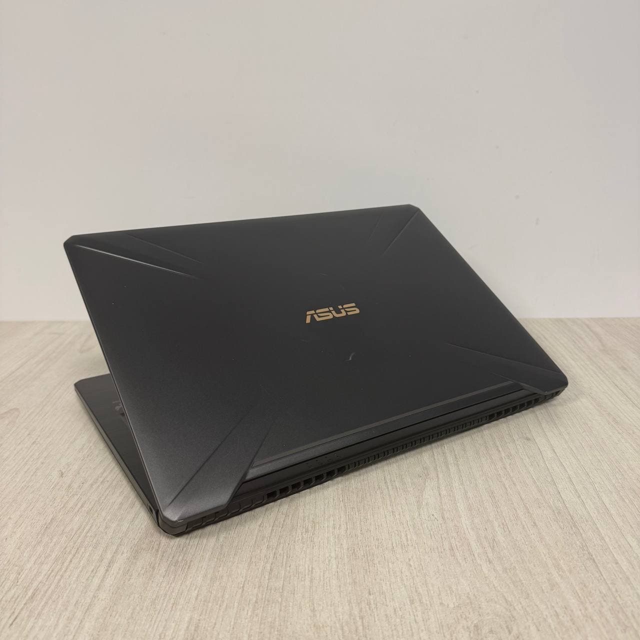 Asus TUF FX705DT 17.3" Ryzen 7 3750H 8/512 GTX 1650 4GB - фото 5