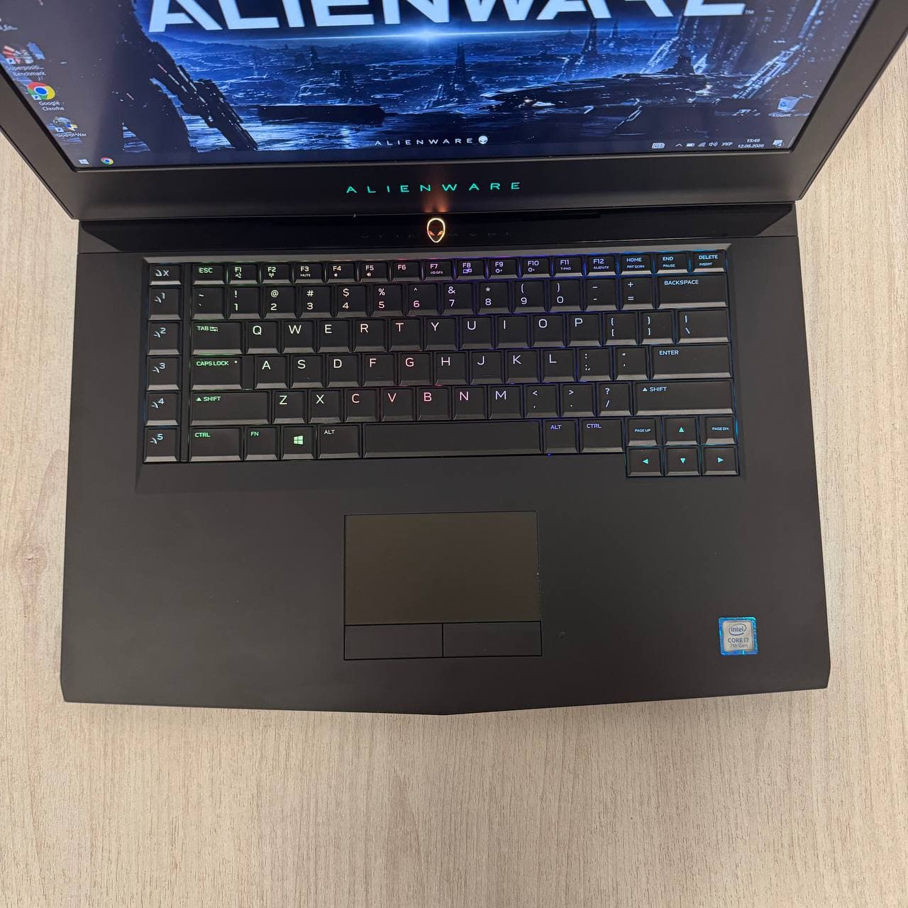 Dell Alienware 15 R3 15.6" i7 7700HQ 16/128 GTX 1070 8GB - фото 2