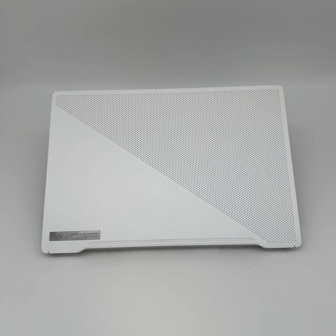 Asus ROG Zephyrus G14 GA401IV White 14.0" 120Hz Ryzen 9 4900HS 16/512 RTX 2060 6GB - фото 5