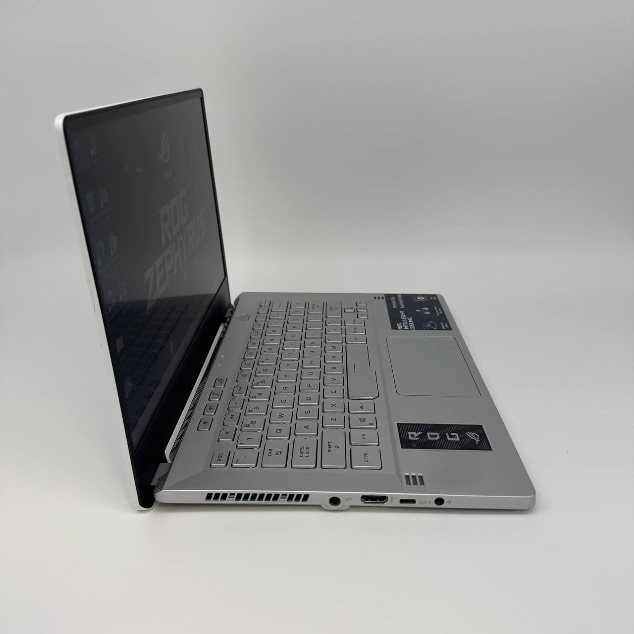 Asus ROG Zephyrus G14 GA401IV White 14.0" 120Hz Ryzen 9 4900HS 16/512 RTX 2060 6GB - фото 2