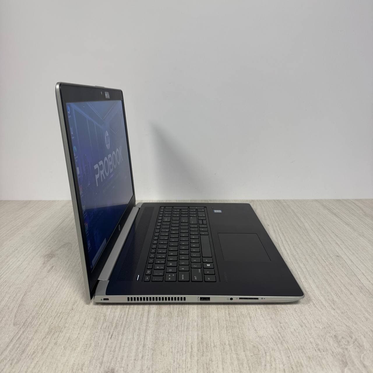 HP ProBook 470 G5 17.3" Core i5-8250U 8/256 - фото 3