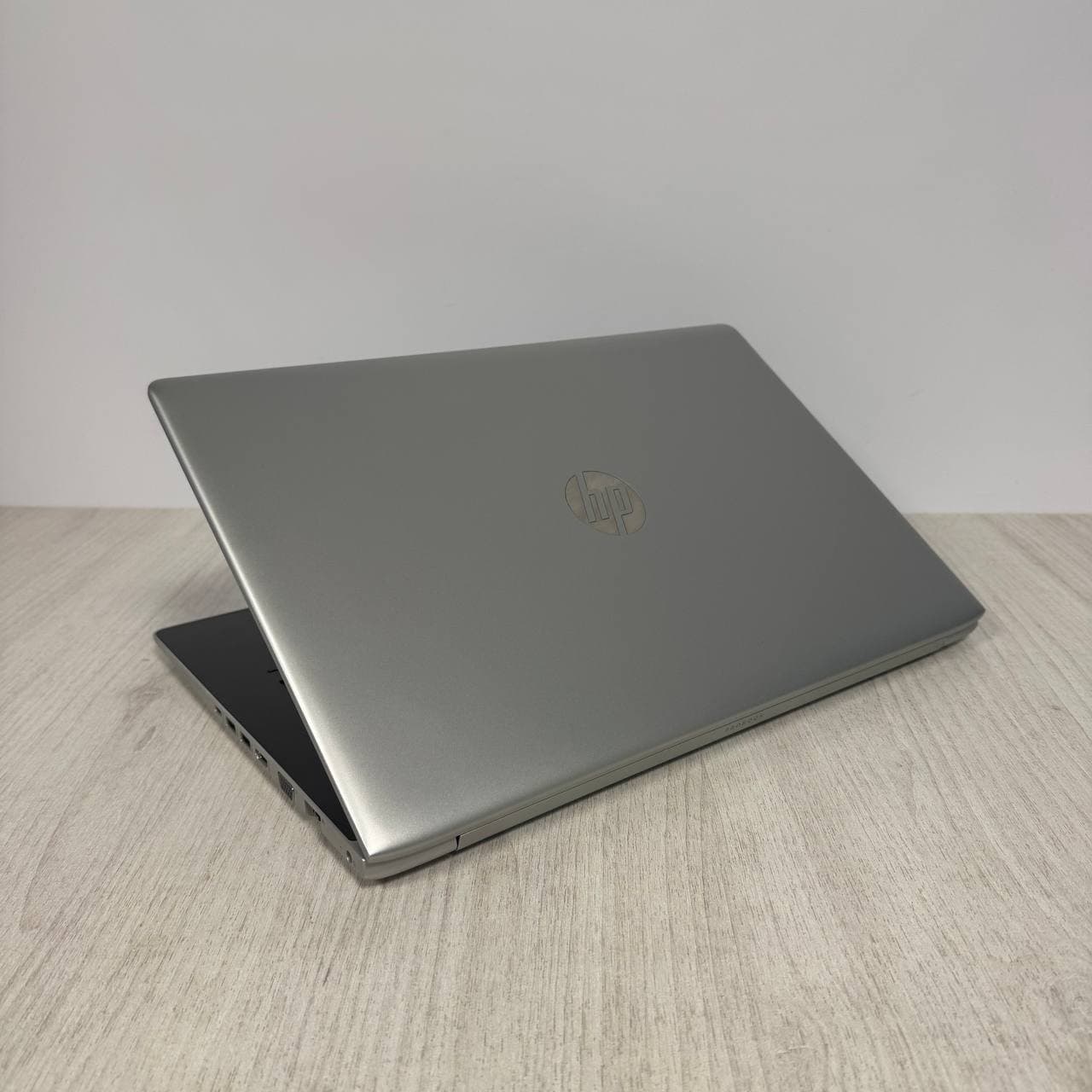 HP ProBook 470 G5 17.3" Core i5-8250U 8/256 - фото 4