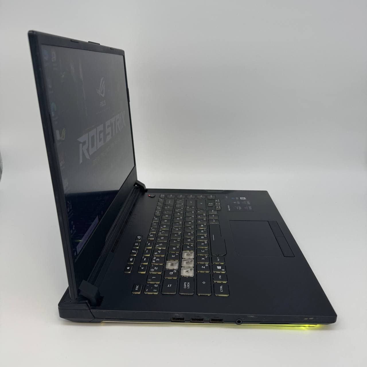 Asus ROG Strix G G531GT 15.6" Core i5-9300H 16/256 GTX 1650 4GB - фото 4