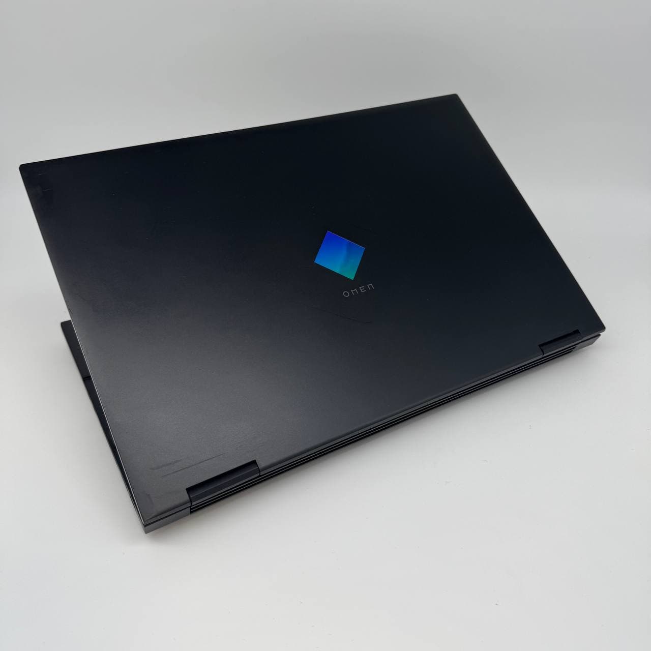 HP Omen 15-ek1013dx 15.6" 300Hz Core i7-10750H 16/512 RTX 3070 8GB - фото 4