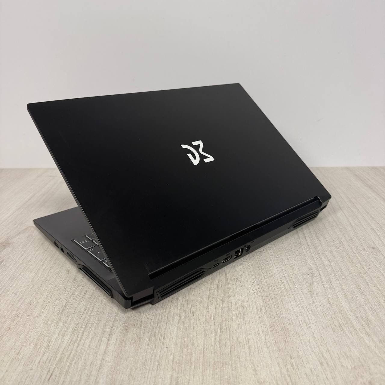 Dream Machines NH55HPQ 15.6" 144Hz Core i7-11800H 16/512 RTX 3060 6GB - фото 4