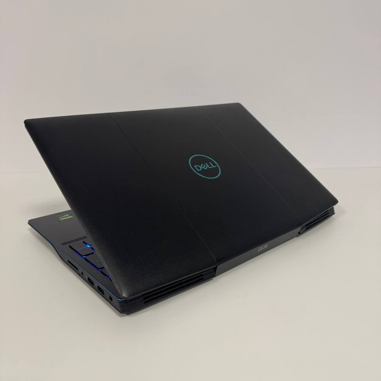 Dell G3 3500 15.6" 120Hz Core i5-10300H 8/256 GTX 1650 4GB - фото 4