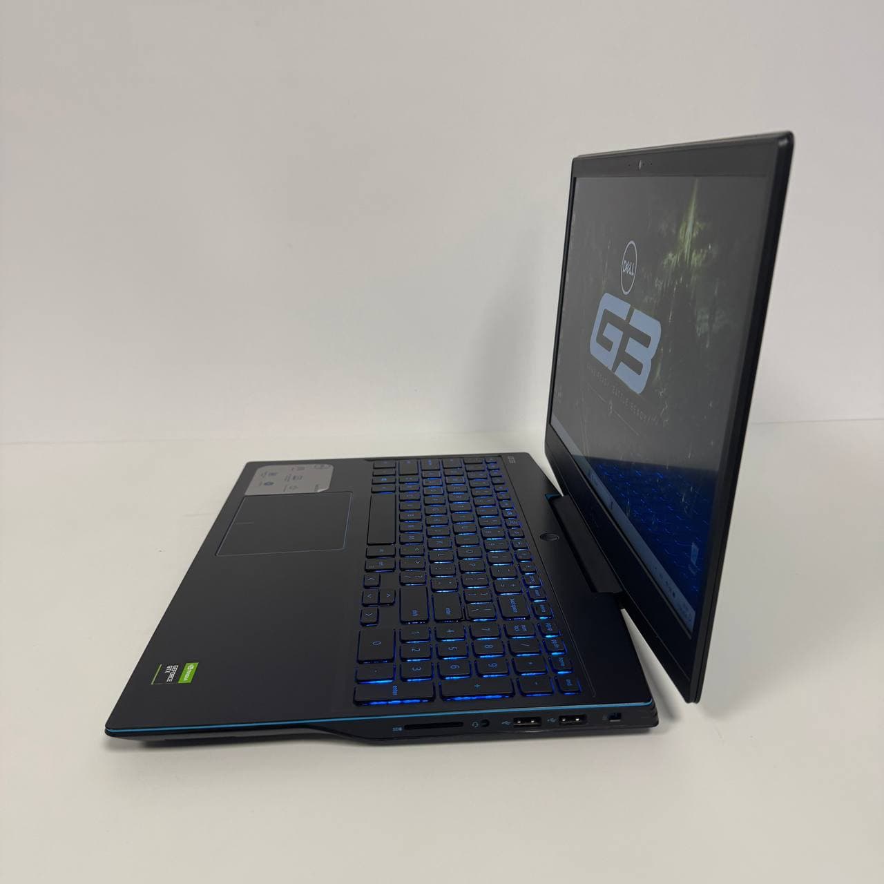 Dell G3 3500 15.6" 120Hz Core i5-10300H 8/256 GTX 1650 4GB - фото 5