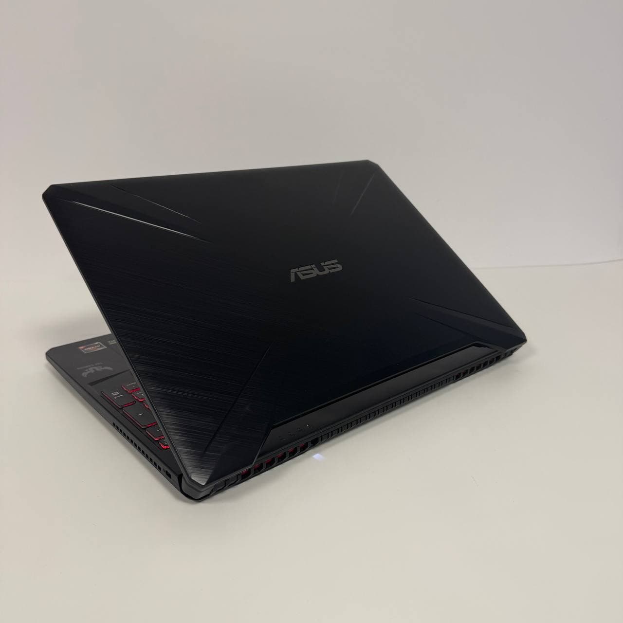Asus TUF FX505DV 15.6" Ryzen 5 3550H 16/512 RTX 2060 6GB - фото 4