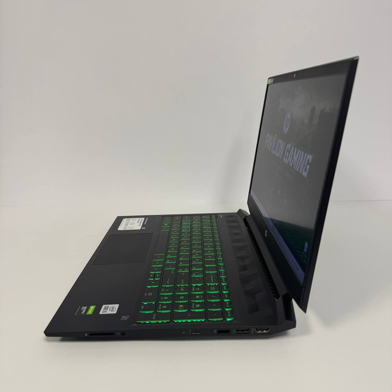 HP Pavilion Gaming 16-a0032dx 16.0" 144Hz Core i5-10300H 16/512 GTX 1660 Ti 6GB - фото 6