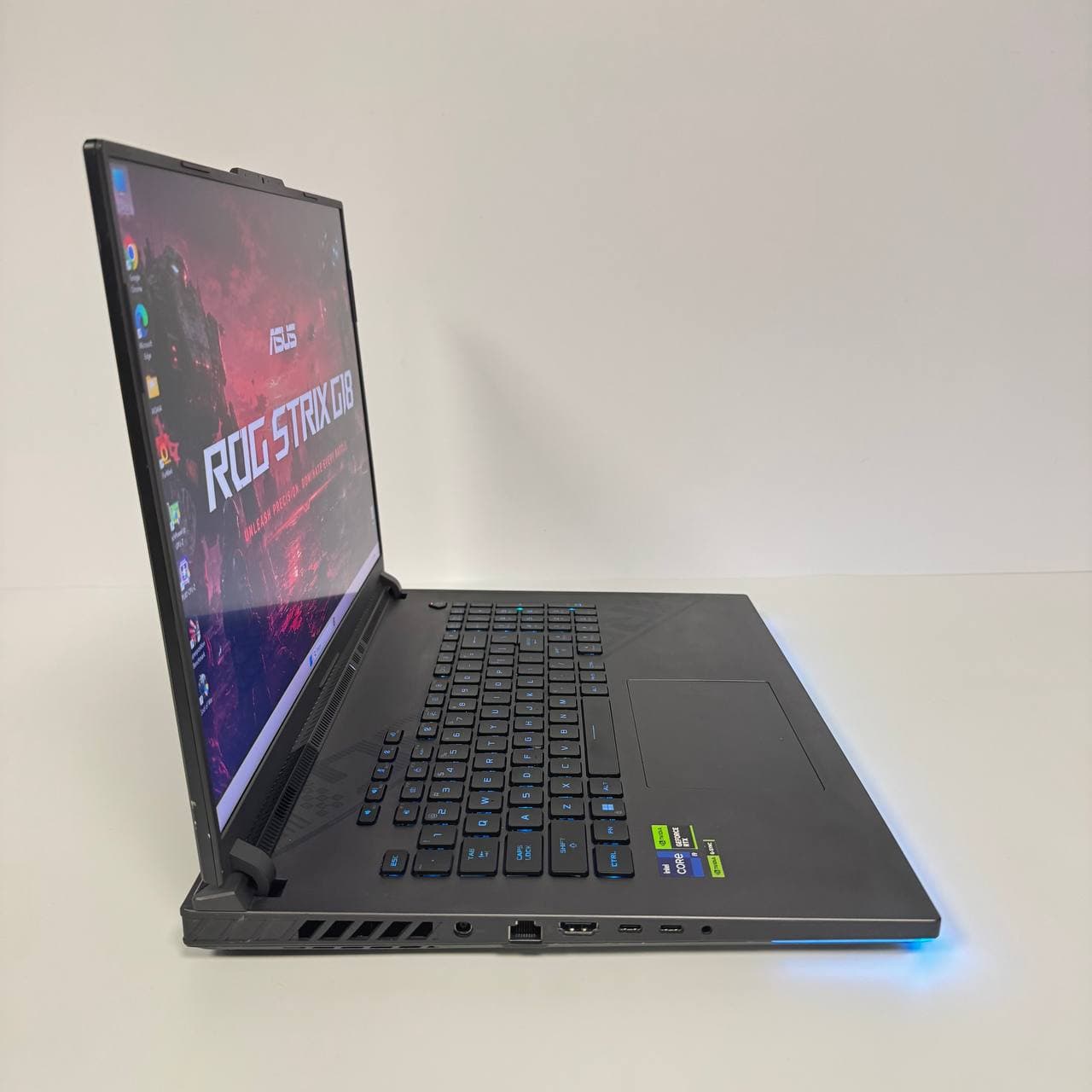 Asus ROG Strix G18 G814JZ 18.0" 240Hz Core i9-13980HX 16/512 RTX 4080 12GB - фото 2