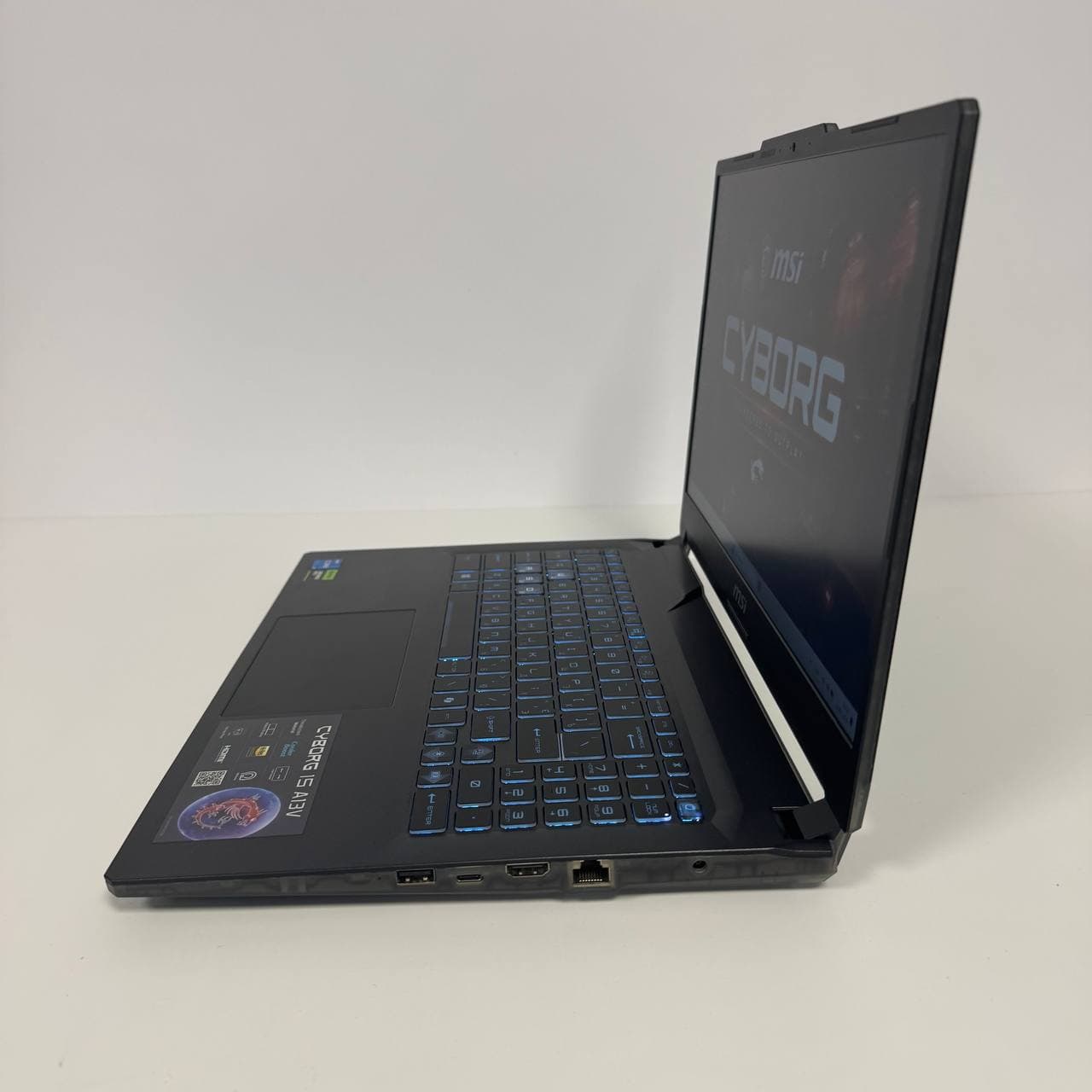MSI Cyborg 15 A13VF 15.6" 144Hz Core i5-13420H 16/512 RTX 4060 8GB - фото 5