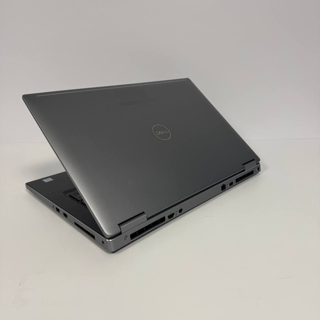 Dell Precision 7740 17.3" Core i7-9750H 16/256 RTX 3000 6GB - фото 4