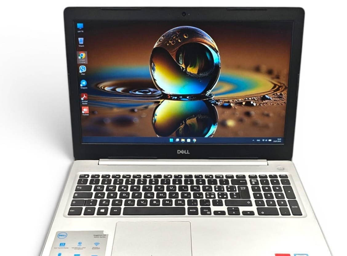 Dell Inspiron 5570 15.6" Core i7-8550U 8/128 - фото 1